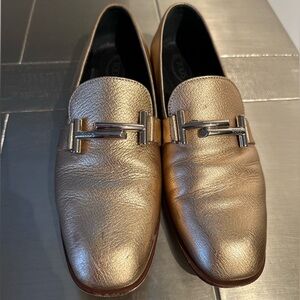 TOD’S Women's Loafers Double T Metallic Gold Textured Leather — size 38.5 (8.5)